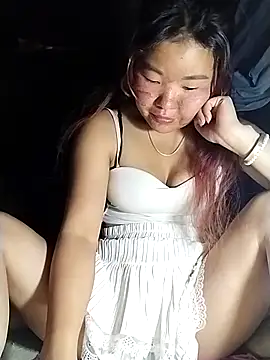 lylylove online show from 04.04.26