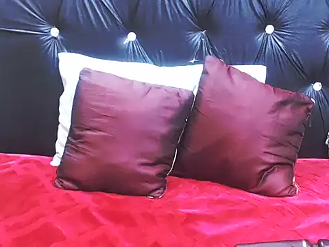 AppleAss02 online show from 11.13.25