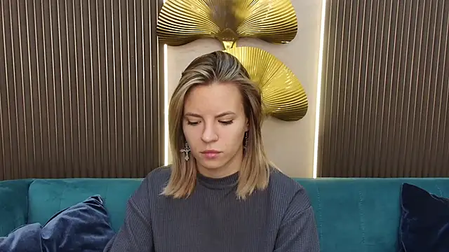 KiaraRolls online show from 09.20.25