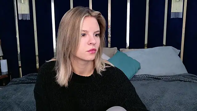 KiaraRolls online show from 09.28.25