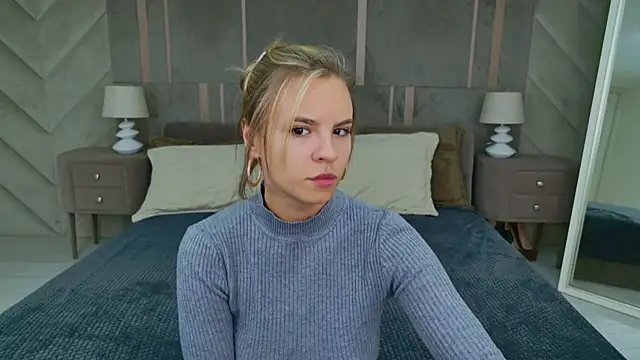 KiaraRolls online show from 10.11.25