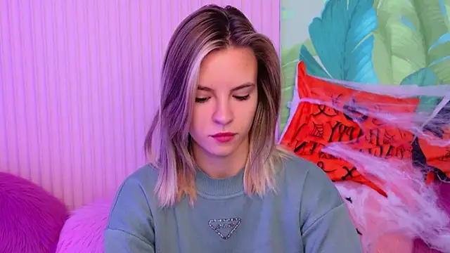 KiaraRolls online show from 10.23.25