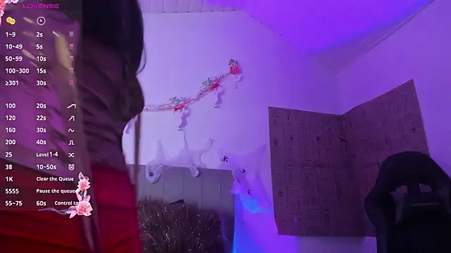 SoffiRousee online show from 10.28.25