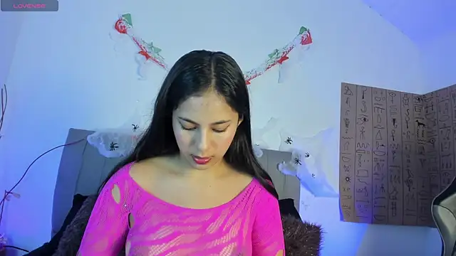 SoffiRousee online show from 10.29.25