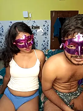 Snapshot of WB_couple143 chatting on 09.13.25 WB couple143 online show from 09.13.25