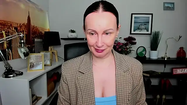 Velvet Jasmine online show from 09.19.25