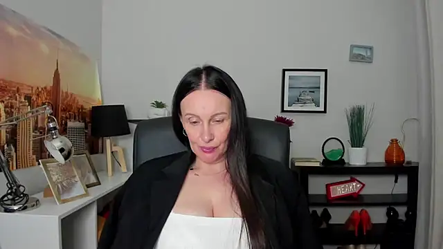 Velvet Jasmine online show from 10.03.25