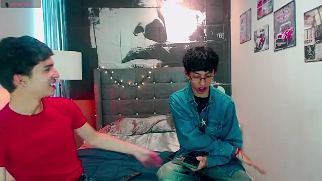 Snapshot of maik_x_dave chatting on 10.31.25 maik x dave online show from 10.31.25