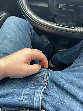 Snapshot of Dmnk2011 chatting on 03.25.26 Dmnk2011 online show from 03.25.26