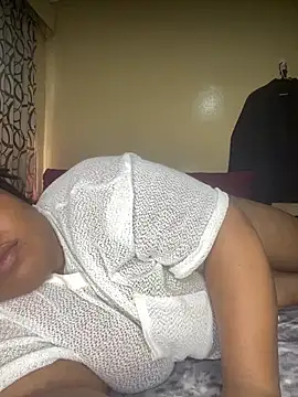 Snapshot of ThickTana chatting on 04.11.26 ThickTana online show from 04.11.26