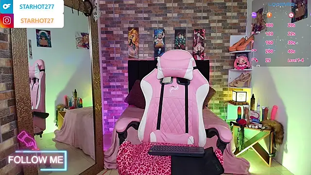 Snapshot of Starhott_ chatting on 09.26.25 Starhott online show from 09.26.25