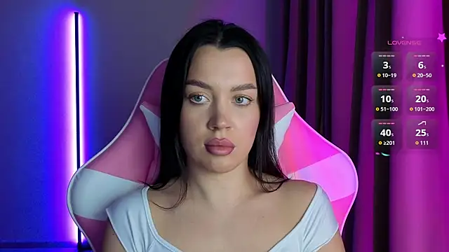 AmeliaSonk231 online show from 10.21.25