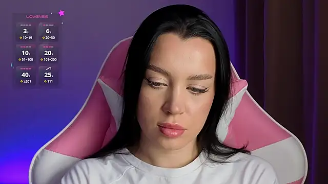 AmeliaSonk231 online show from 10.28.25