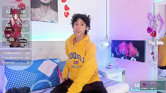 Snapshot of Thedoll_ethan7 chatting on 10.01.25 Thedoll ethan7 online show from 10.01.25