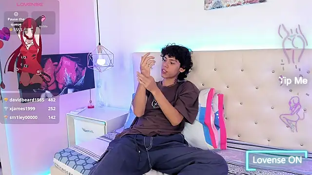 Snapshot of Thedoll_ethan7 chatting on 10.02.25 Thedoll ethan7 online show from 10.02.25