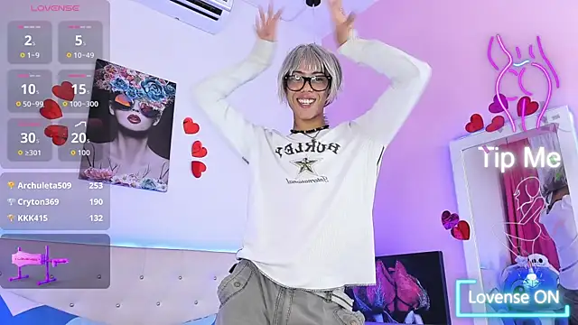 Snapshot of Thedoll_ethan7 chatting on 10.21.25 Thedoll ethan7 online show from 10.21.25