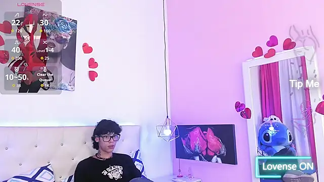 Snapshot of Thedoll_ethan7 chatting on 10.22.25 Thedoll ethan7 online show from 10.22.25