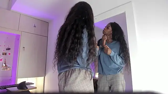 Stefannyevans  online show from 02.06.26