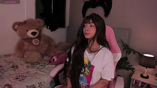 Snapshot of EmystarX chatting on 07.14.26 EmystarX online show from 07.14.26