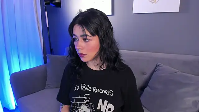 flower smith  online show from 11.07.25