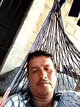 colombiano198720 online show from 11.29.25