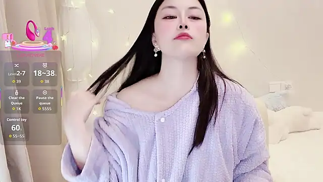 Snapshot of LuLu-Moon chatting on 02.24.26 LuLu-Moon online show from 02.24.26