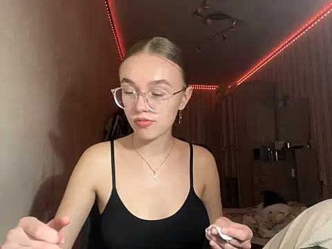 bellameow88 online show from 10.10.25