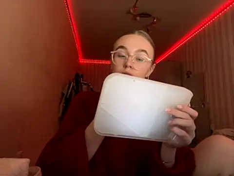 bellameow88 online show from 10.17.25