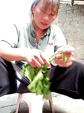 Mainay0033 online show from 10.18.25