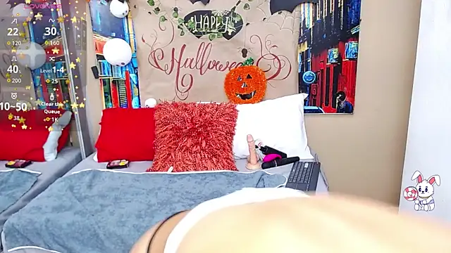 EmilyJonns online show from 10.28.25