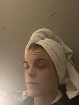 Snapshot of ittybittymeryssa chatting on 10.13.25 ittybittymeryssa online show from 10.13.25