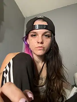 Snapshot of ittybittymeryssa chatting on 11.08.25 ittybittymeryssa online show from 11.08.25