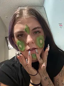 ittybittymeryssa online show from 12.20.25