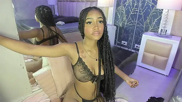 JulitPink online show from 11.30.25