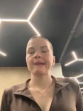 Snapshot of SMELLSEX chatting on 10.31.25 SMELLSEX online show from 10.31.25