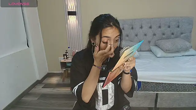 Snapshot of LiaMonroee_ chatting on 10.07.25 LiaMonroee  online show from 10.07.25