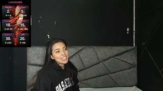 Snapshot of LiaMonroee_ chatting on 10.26.25 LiaMonroee  online show from 10.26.25