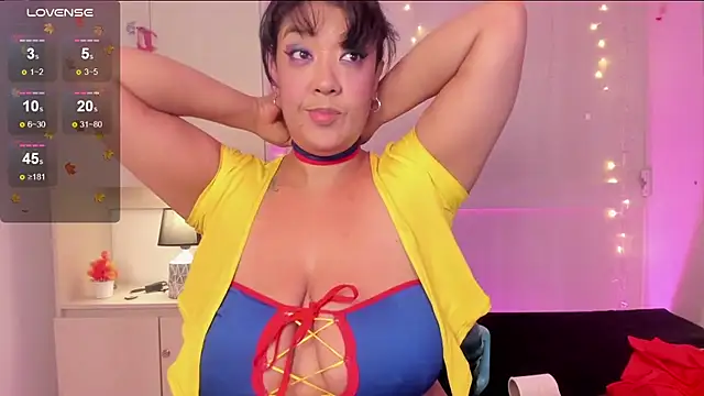 VickyRuiz  online show from 06.17.26