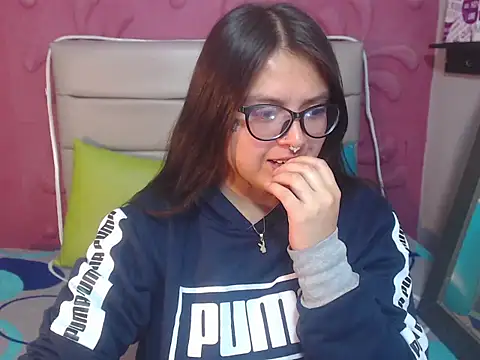 Cailing Zu online show from 09.30.25