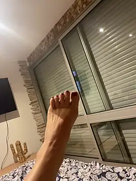 Snapshot of sexesensuellesansinterdit chatting on 10.18.25 sexesensuellesansinterdit online show from 10.18.25