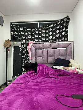 Miss-Jimena online show from 10.18.25