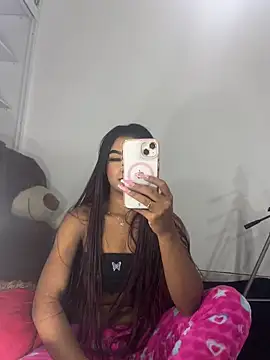 ISABELLAsheet online show from 10.20.25