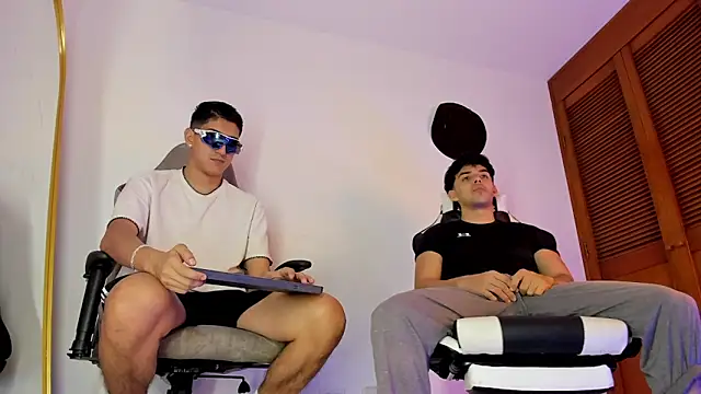 sotooliver3 online show from 10.23.25