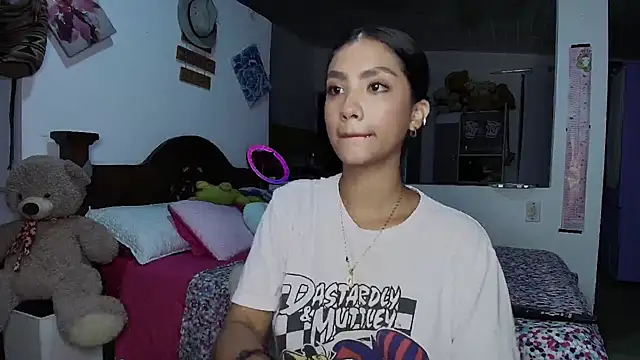 mia yireth online show from 09.20.25