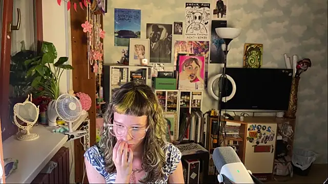 Snapshot of darling_darinka chatting on 07.31.26 darling darinka online show from 07.31.26