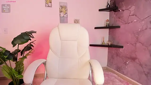 Lilokat  online show from 03.25.26