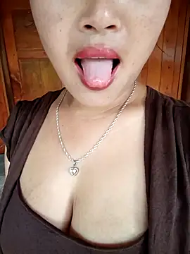 maycuc123 online show from 09.18.25