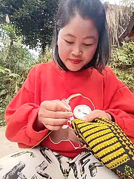 maycuc123 online show from 12.15.25