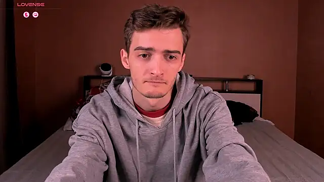 Snapshot of spider____man chatting on 09.29.25 spider    man online show from 09.29.25