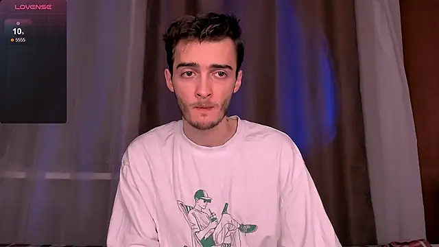 Snapshot of spider____man chatting on 10.22.25 spider    man online show from 10.22.25